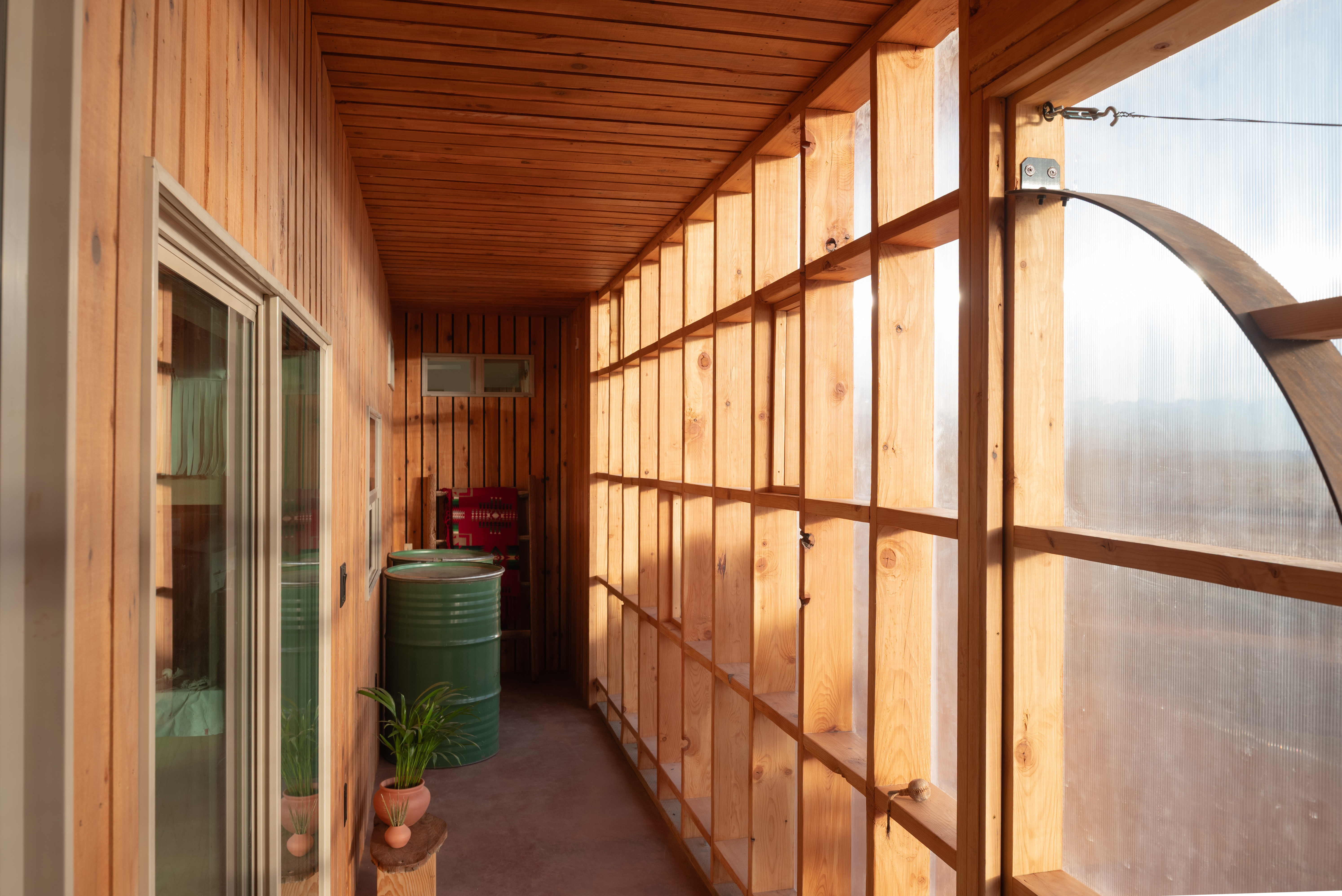 Completion of “Kinform – K’é éí hólǫ́” house - Photo 5